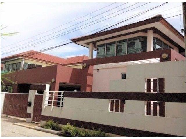 ให้เช่าบ้านเดี่ยว 2 ชั้น อารีน่าการ์เด้น อ่อนนุช 44