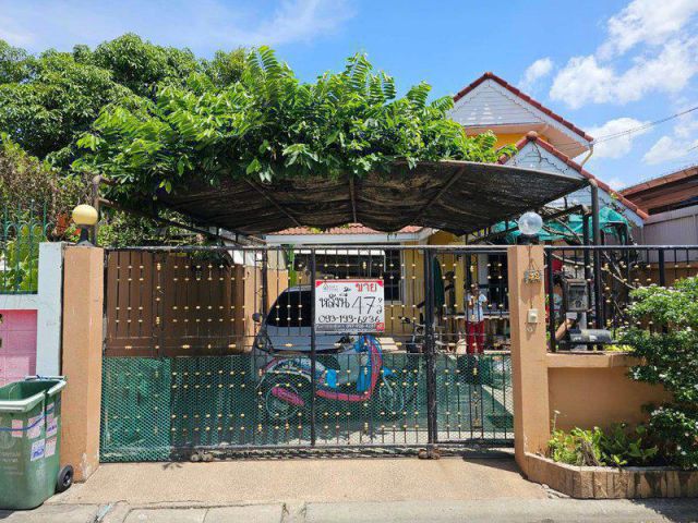 ขาย บ้านเดี่ยว ซอยเฉลิมพระเกียรติ ร.9 ซอย 14 แยก 12 แขวงหนองบอน เขตประเวศ กทม. ใกล้สวนหลวง ร.9 ห้างซีคอนสแควร์​ ศรีนคริน