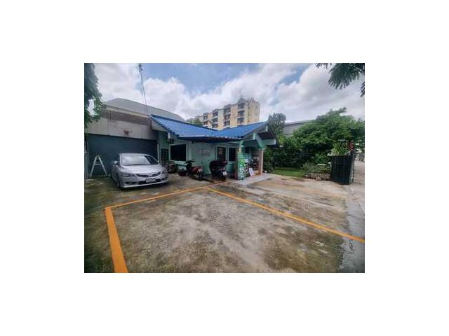 บ้านเดี่ยว 2 หลัง ซอย ลาดพร้าว 124