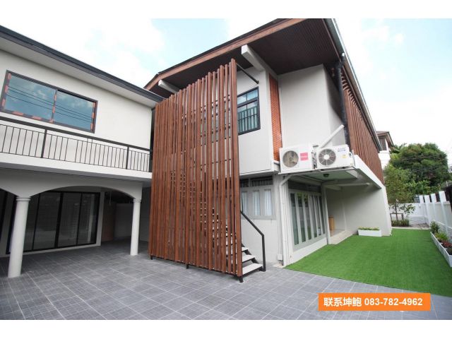 RENT บ้านเดี่ยว  2 ชั้น ย่านลาดพร้าว ขนาด100 ตารางวา เฟอร์นิเจอร์