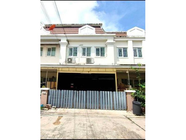 ให้เช่าทาวน์เฮ้าส์นวลจันทร์ 56 หมู่บ้านThe Exclusive