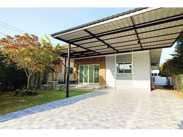 ขายบ้านเดี่ยวชั้นเดียวใกล้เมืองในโครงการ 99 Avenue สันนาเม็ง สันท