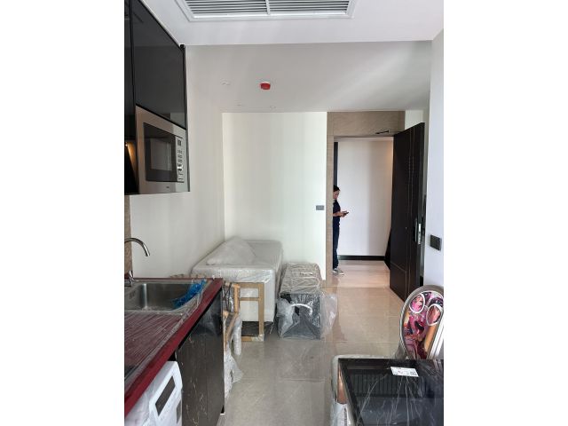 C82 ขายริเวียร่า โอเชี่ยนไดร์ฟ คอนโด 1 ห้องนอน/ Sale Brand New 1 Bed 1 Bath Riviera Ocean Drive