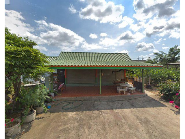 ขายบ้านพร้อมที่ดินสัตหีบ 177 ตรว. ติดถนนซอยพร้อมมิตร ใกล้ถ.สุขุมวิท 3 - 100 เมตร ใกล้แม็คโคร 1 กม. จ.ชลบุรี