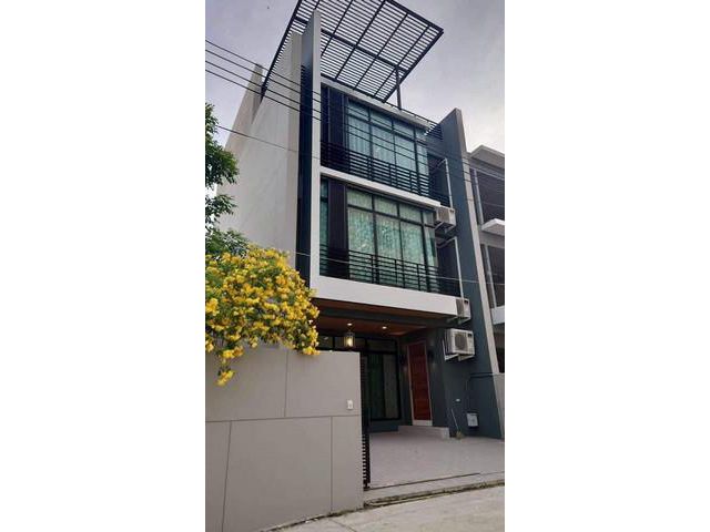ขาย ทาวน์โฮม 4 ชั้น แบริ่ง 68 ใกล้รถไฟฟ้าสายเหลือง เหมาะโฮมออฟฟิศ