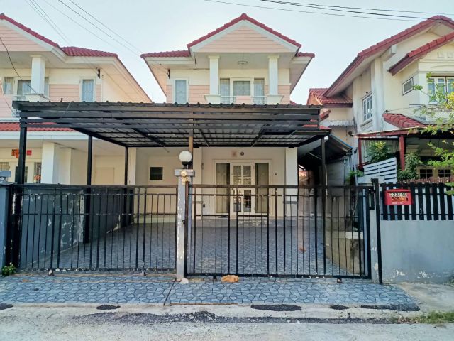 ขาย: หมู่บ้านทิพมาศ เสรี-บางนา #(บางบ่อ ) ประเภท : บ้านแฝด สูง : 2 ชั้น เนื้อที่ : 40 ตารางวา