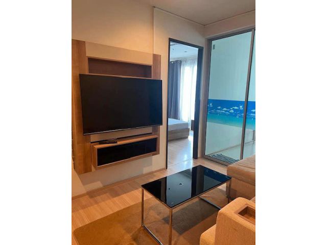 Rhythm Sathorn clean