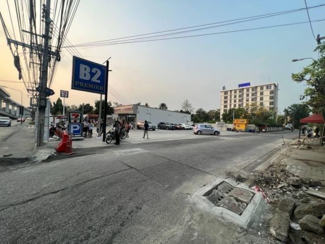 R624-059 ที่ดินติดถนน แจ้งวัฒนะ 4 เนื้อที่ 580 ตรว.แปลงมุมด้านข้างติดซอยแจ้งวัฒนะ4   ที่สวยมาก  ขายถูกมาก ตรว ละ 2 แสนบาท