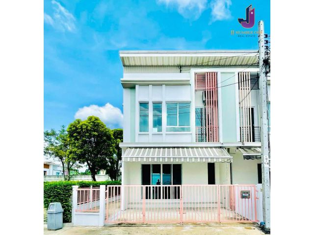 ขายทาวน์โฮม 2 ชั้น หมู่บ้านพลีโน่ วงแหวน-รามอินทรา หลังมุม ขนาด 30 ตร.ว  3 ห้องนอน 2 ห้องน้ำใกล้ Fashion Island