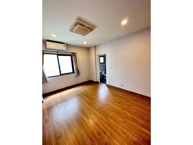PO2374 ขาย  เซนโทร อ่อนนุช-สุวรรณภูมิ
