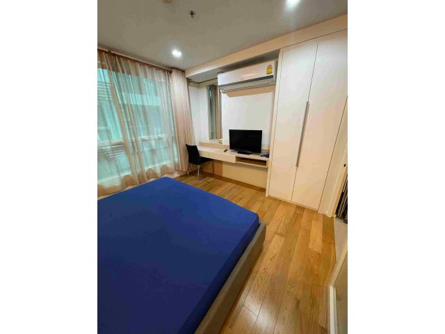 ขาย  คอนโด 15 sukuvit Residence  24 ตร.ม ซอยสุขุมวิท15 ใกล้บีทีเอสอโศก มีชั้น 8 และ 9