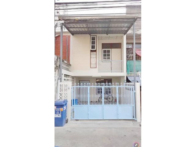 ม.กรุงเทพ คลองเตย  ตลาดอ่อนนุช 1.1 กม. ห่างถนน 100 เมตร  2นอน 2น้