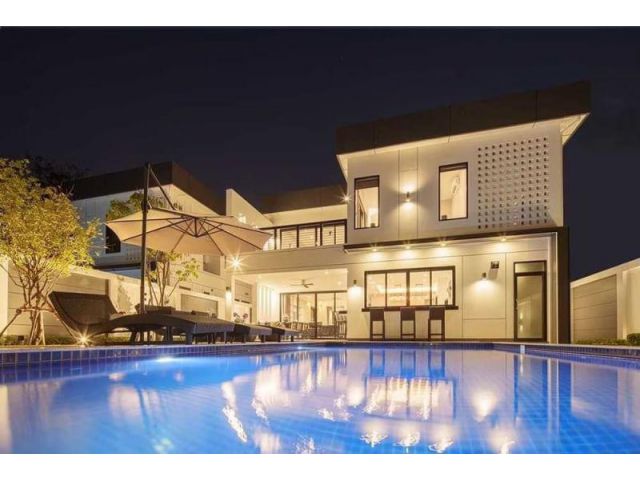 ขายบ้านสร้างใหม่หางดง Modern Luxuly PoolVilla เนื้อที่ 93-241 ตร.ว. ราคา 10-17ล้าน