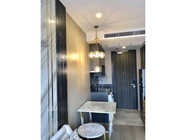 ให้เช่าห้องคอนโดAshton Asoke  ชั้น 23 ขนาด 31 ตรม.  โทร 095819555