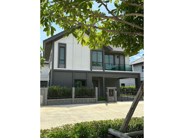 ขายบ้านเดี่ยว โครงการ Grand Britania Nonthaburi Station บ้านสไตล์อังกฤษ Modern Luxury English Gable พื้นที่ใช้สอย 235 ตร