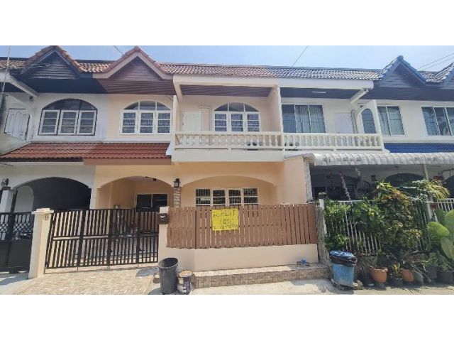 U1242 ให้เช่าทาวเฮ้าส์ 2 ชั้นหมู่บ้านเจริญชัย Renuvate ใหม่ทั้งหลัง สภาพใหม่ 100% ซอยรามคำแหง 72 ทำเลดี เดินทางสะดวกเข้า
