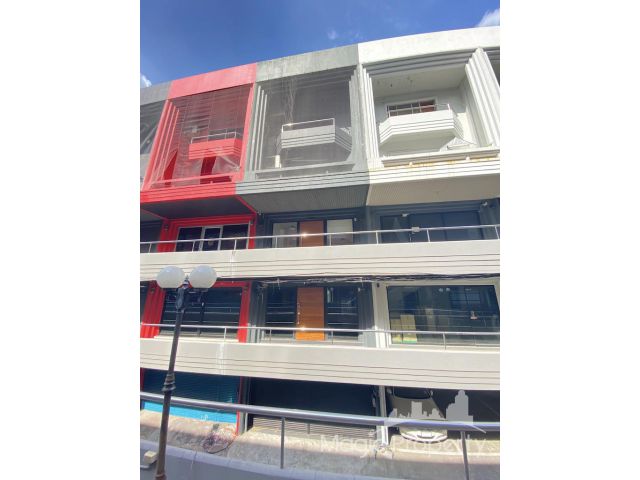 ขายสำนักงาน/ออฟฟิศ ปาร์ค อเวนิว บนถนนเอกมัย แขวงคลองตันเหนือ เขตวัฒนา กทม.