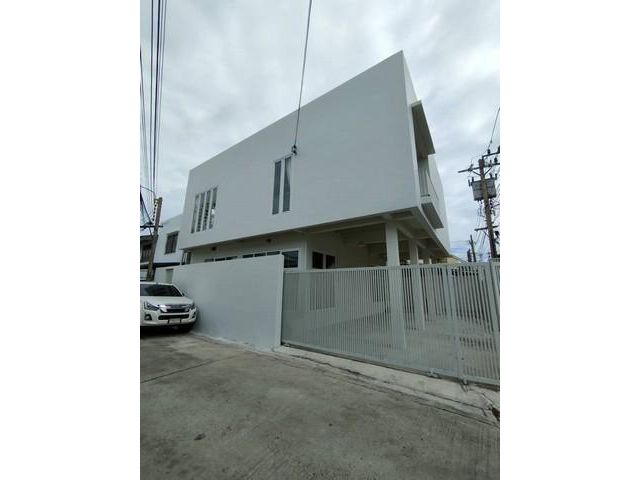 POR2852 ให้เช่า บ้านเดี่ยว เหมาะทำโอมออฟฟิศ 2 ชั้น สุทธิสาร