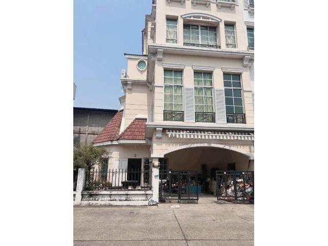 ให้เช่าทาวน์โฮมบ้านกลางกรุงสาทร เหมาะอาศัย ทำออฟฟิส