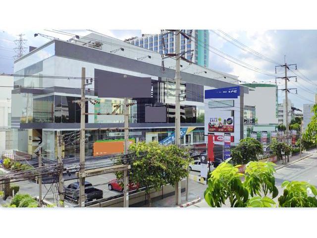 MRTรัชดา เดอะสตรีท รัชดา 350ม. MRTสุทธิสาร ลิฟท์ โชว์รูม 6,005 ตร