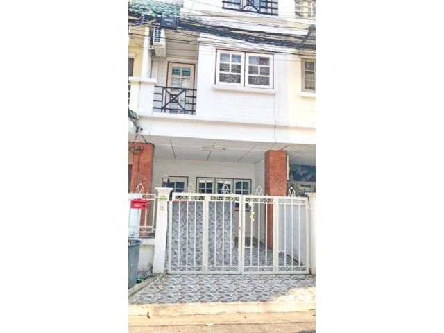 โชคชัย4 Central Eastvill ให้เช่า ทาวน์โฮม 3ชั้น 18 ตร.ว. รพ.เปาโล