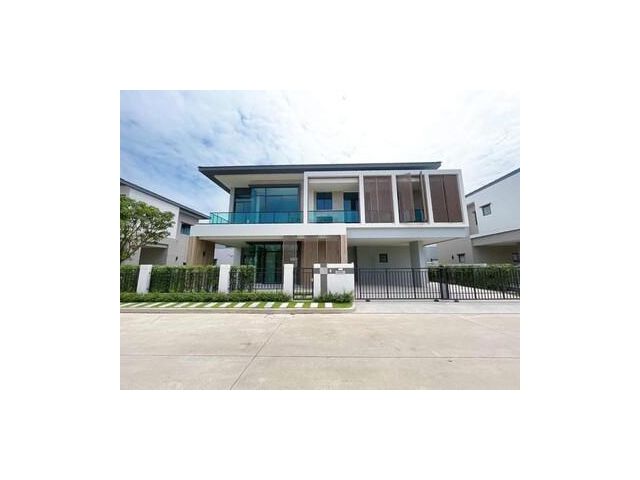 หมู่บ้านบางกอก บูเลอวาร์ด ดอนเมือง - แจ้งวัฒนะ