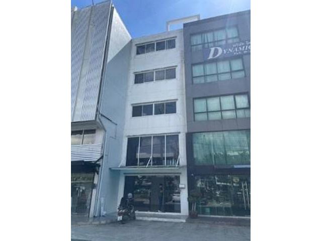 PT12 ให้เช่า อาคาร 5 ชั้น 300 ตร.ม. ติดถนนใหญ่ รัชดาภิเษก ติด MRT รัชดาภิเษก เหมาะทำธุรกิจ ทำเลดีมาก คลินิกความงาม คาเฟ่