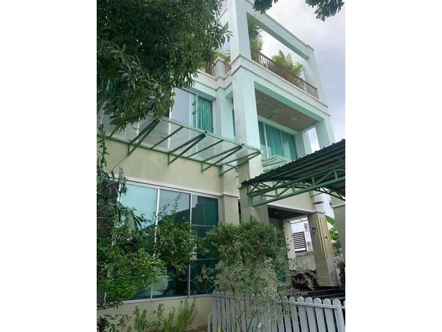 ขายบ้านเดี่ยว 3 ชั้น ซอยลาดพร้าว 107