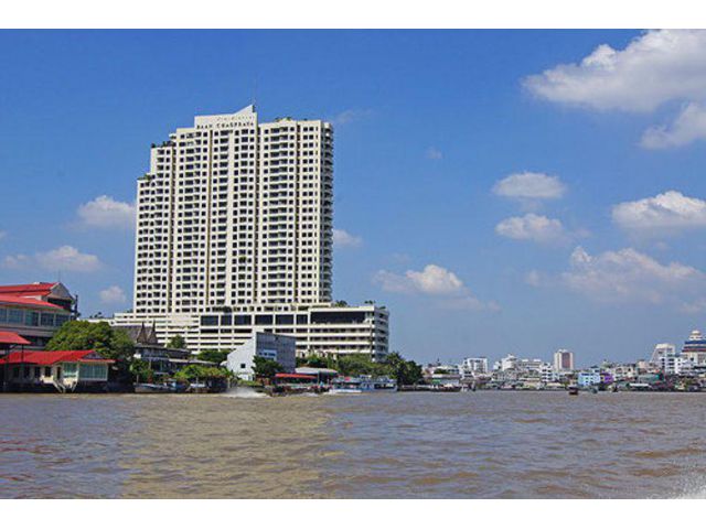 ให้เช่าคอนโดบ้านเจ้าพระยา ติดริมแม่น้ำ (ใกล้ไอคอนสยาม) 88 ตรม. 1นอน 1น้ำ ครัว ที่จอดรถ เช่า 15000 บ/ด โทร 093-9594717