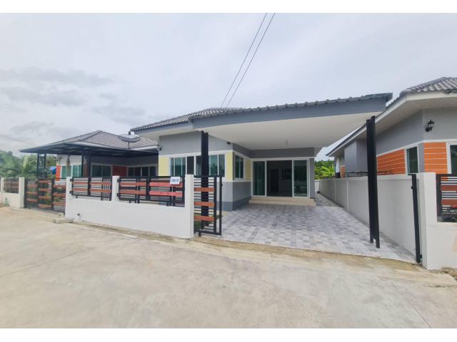 บ้านเดี่ยว 2ห้องนอน 2ห้องน้ำ เริ่มต้น 38 ตารางวาที่นี่ หมู่บ้านศิรัญญาเฮ้า ต.บางบุตร อ.บ้านค่าย จ.ระยอง