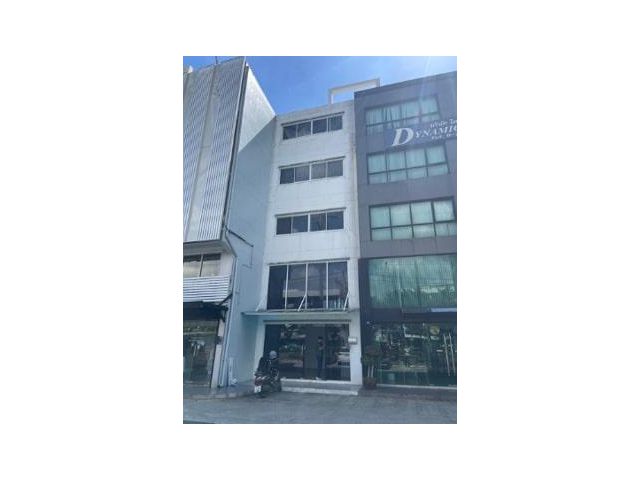 ให้เช่าอาคาร 5ชั้น ติดถนนใหญ่รัชดาภิเษก ติด MRT รัชดาภิเษก