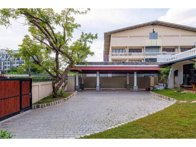 ให้เช่าบ้าน 235 ่ตรว 5นอน ซอยลาซาล ใกล้BTSแบริ่ง ใกล้บางกอกพัฒนา