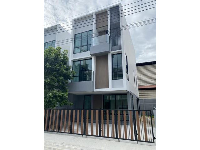 PT12 ให้เช่า โฮมออฟฟิศ 3 ชั้น 220 ตรม. โครงการ นิว คอนเน็กซ์ เฮาส์ ดอนเมือง Nue Connex House Donmueang ดอนเมือง ติดถนนให