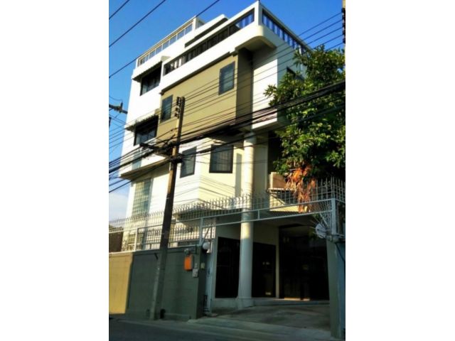 EPL-HR2435 ให้เช่าบ้านเดี่ยว 4 ชั้น สุขุมวิท 93 พึ่งมี 1 มี 3ห้อง