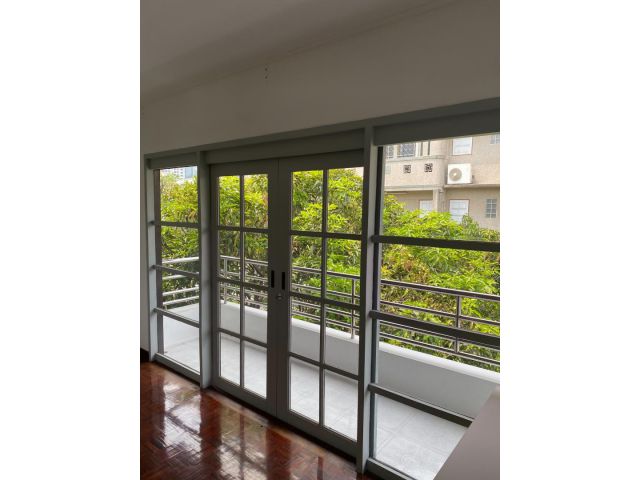 House for rent ให้เช่าบ้านเดียว3ชั้น 6 นอน 6 น้ำ ย่านสาธร นราธิวาส10 จันทร์ ใกล้BTSเซ็นต์หลุยส์ สีลม ช่องนนทรี  ราคาเช่า