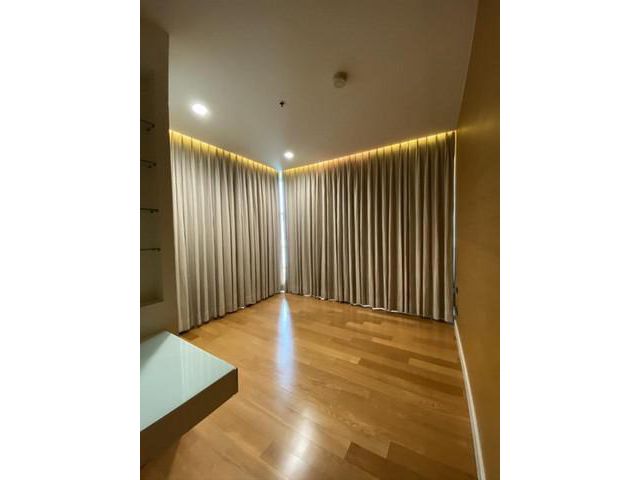 ขาย 2นอน123ตรม23ลChatrium Riverside Residenceใกล้BTS สะพานตากสิน
