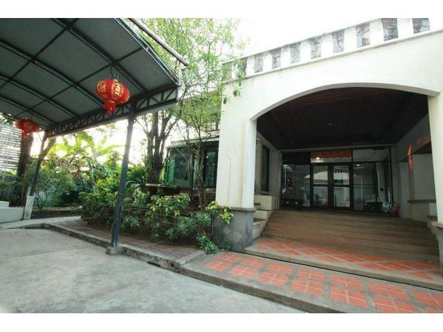 ให้เช่าบ้านเดี่ยว 235 ตร.วาใกล้ รร. นานาชาติ  ลาซาล 6 ใกล้ BTS แบ