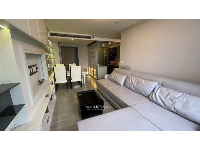 คอนโดเดอะรูม สาทร-ถนนปั้น เฟอร์ครบ ตกแต่งสวย