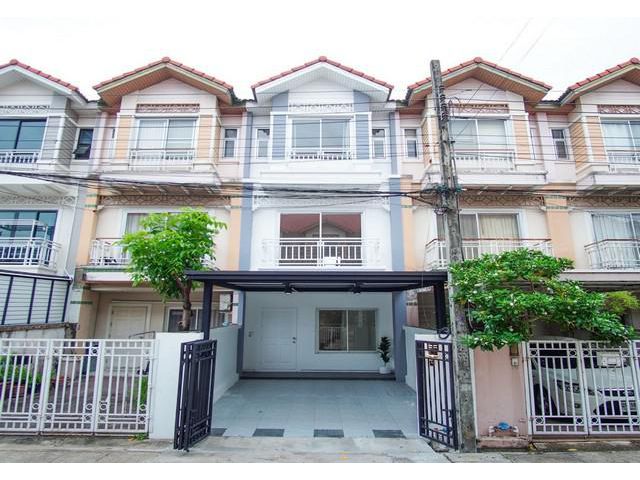 ขายทาวโฮม 3 ชั้น หมู่บ้านสนารา วิภาวดี27 รีโนเวทใหม่ ใกล้ศูนย์ราช