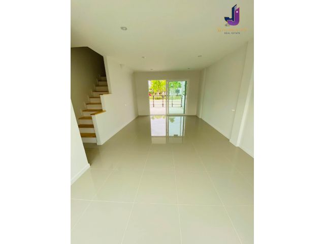 ขายทาวน์โฮม  2 ชั้น หมู่บ้านศุภาลัย พรีโม่ กาญจนาภิเษก-ชัยพฤกษ์ ขนาด  19.20  ตารางวา  3 ห้องนอน   2 ห้องน้ำ