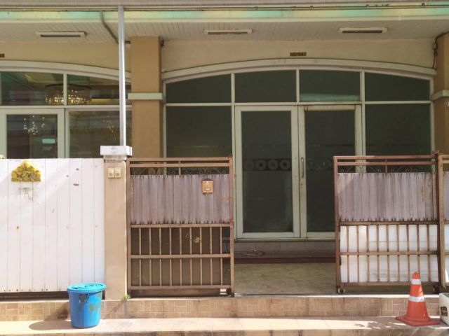 ให้เช่า โฮมออฟฟิศ 5ชั้น ติดห้างเซ็นทรัลรัตนาธิเบศร์  หน้าห้าง รถไฟฟ้าสายสีม่วง