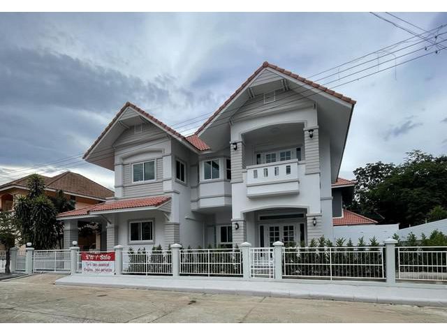ขายบ้านเดี่ยวในหมู่บ้านกุลพันธ์วิลล์ ใกล้สนามกอล์ฟนอร์ทฮิว