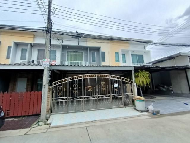 ให้เช่าทาวเฮ้าส์ 2 ชั้น The connect แบริ่ง 58 สุขุมวิท107