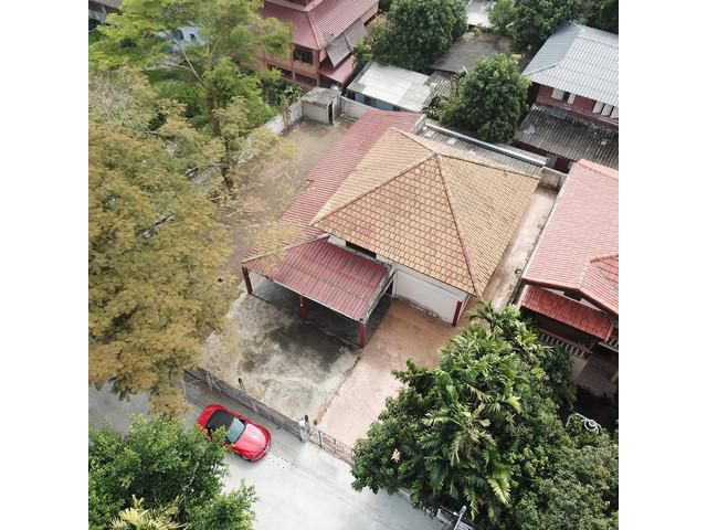 ขายที่ดินพร้อมบ้านเนื้อที่ 152 ตรว ใกล้โรงเรียนนานาชาติ Ascot