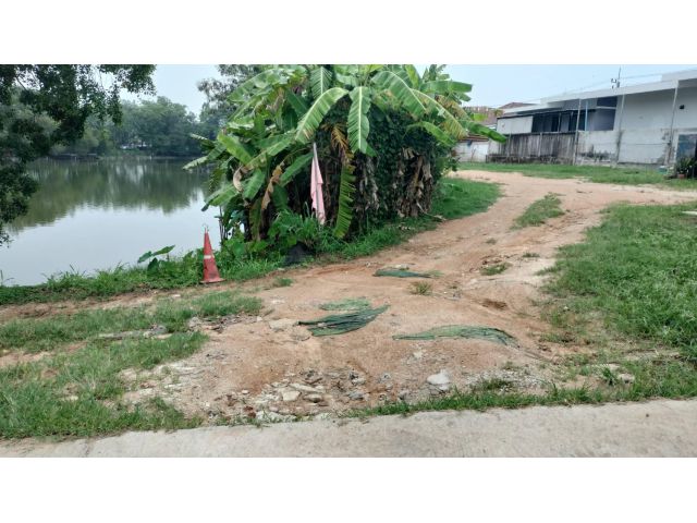 ขายที่ดินติดแหล่งน้ำ สวย ถูก เนื้อที่เยอะ 3 ไร่ 2 งาน สดได้-ผ่อนได้ ราคาลดได้หลักแสน ฟรีโอน