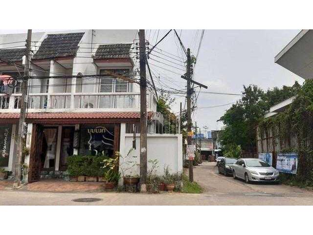 ให้เช่าถูกทาวน์เฮ้าส์ 2 ชั้น (หลังมุม) ซอยพัฒนาการ 30 **เพียงแค่ 25,000 /เดือน**(N.7์26)