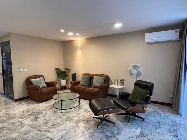 PT12 ขาย ให้เช่า ทาวน์โฮม 5 ชั้น ซอยพัฒนาการ 52 ขนาด 400 ตรม. 4 ห้องนอน ตกแต่งสวย เหมาะทำ ใกล้รถไฟฟ้าสถานีศรีนครินทร์ ซี