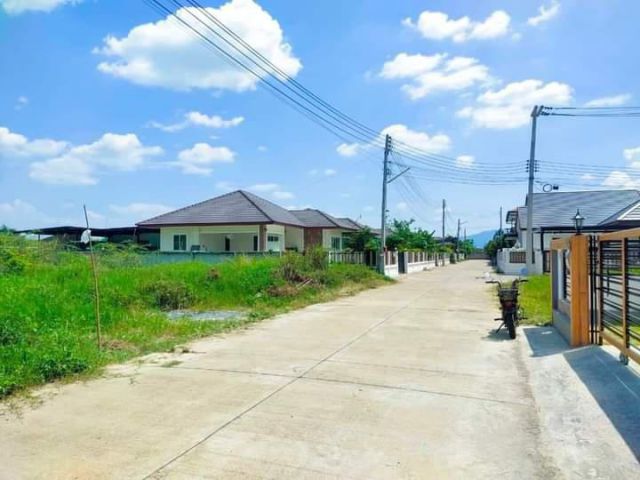 ขายที่ดินตำบลหนองจ๊อมสันทรายใกล้ไปรษณีย์สันทรายพร้อมโอน