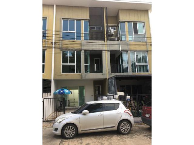 U1254 ให้เช่าทาวน์โฮม 3 ชั้น โครงการเบล็สทาวน์ (Bless Town) รามอินทรา127 สี่แยกมีนบุรี เขตมีนบุรี  บ้านสวยพร้อมเฟอร์บางส