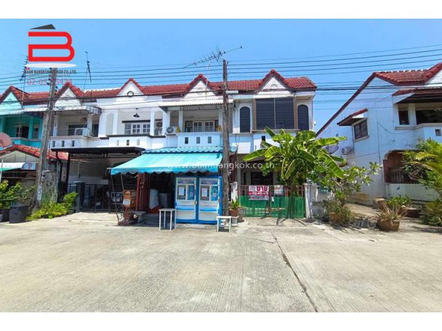 ทาวน์เฮาส์ หลังมุม บ้านฟ้ารังสิต เนื้อที่ 16 ตรว. ถนนรังสิต-นครนายก อ.ธัญบุรี จ.ปทุมธานี